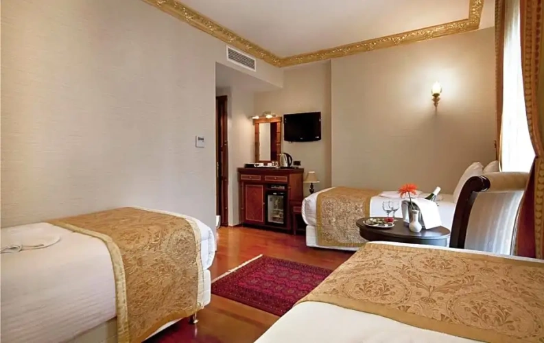 Triple room