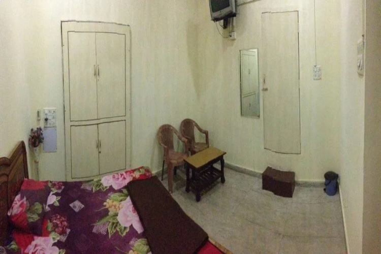 Hotel Radhika Palace