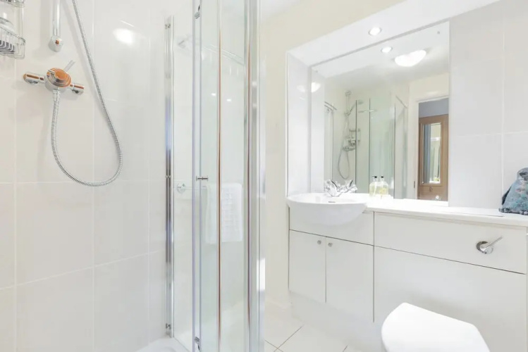 388 Old Tolbooth Wynd Apartment 2