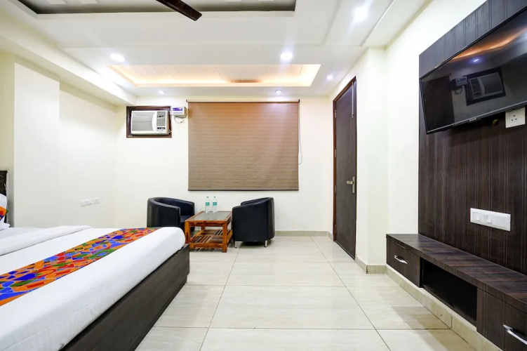 FabHotel Dwarka Residency