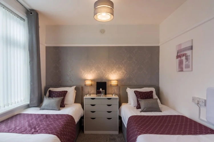 Standard Twin Basement room