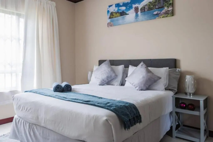 Alimama Spaces: Manson's Rosa Royale