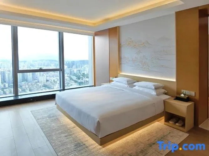 Standard Family Suite