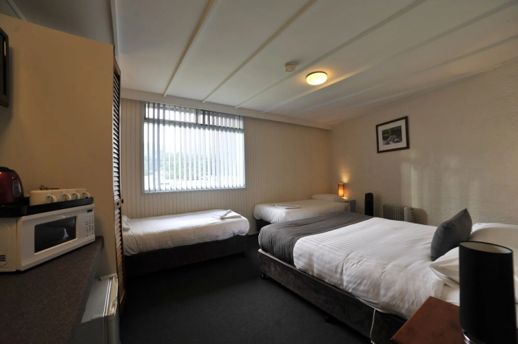 Silver Hills Motel