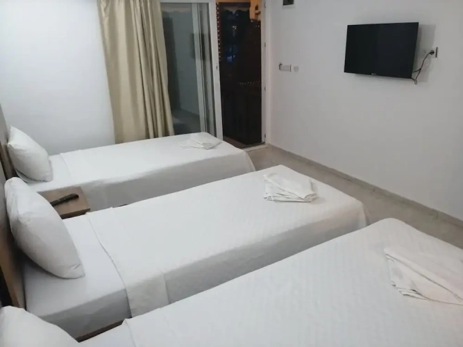 Standard Triple room with balcony