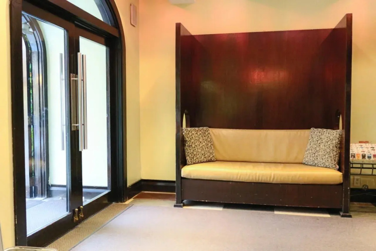 Park West Hotel