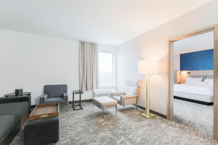 1 Bedroom Suite