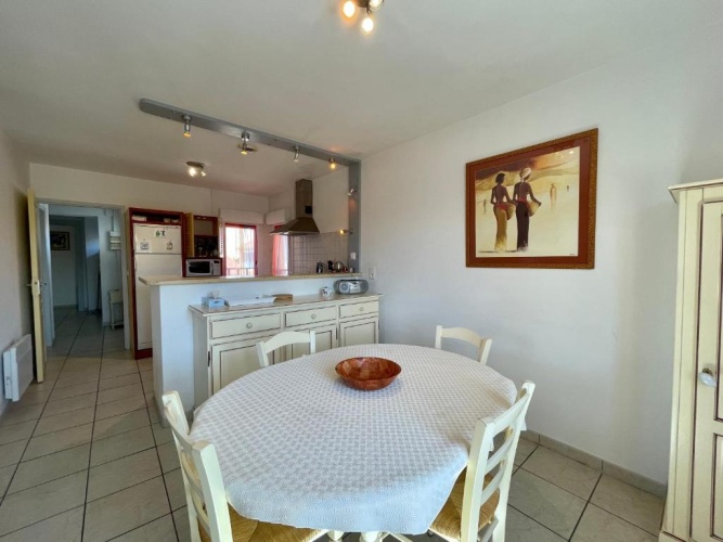 3 Bedrooms Apartment