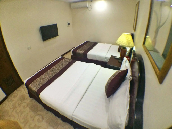 Cindy Kelly Hotel