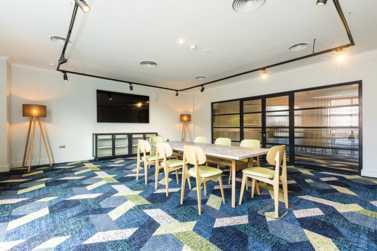 Holiday Inn Sutton photo 15