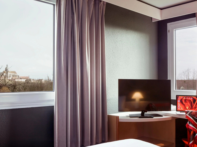 Ibis Provins