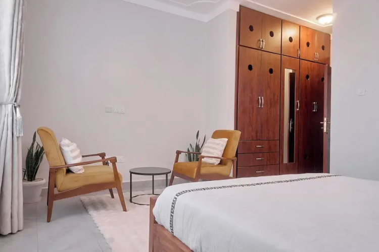 B&S Luxe Living
