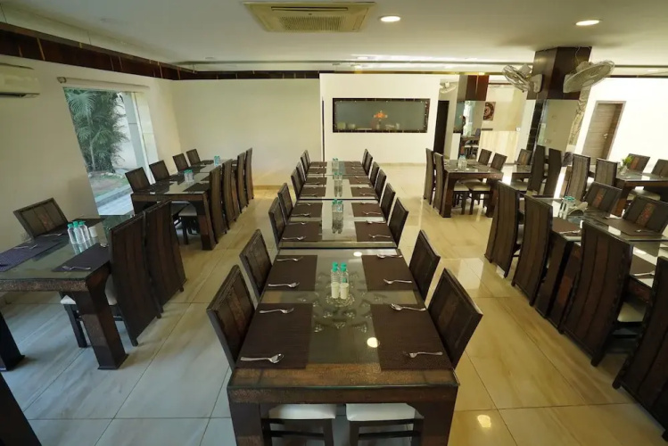 Hotel Varay Express