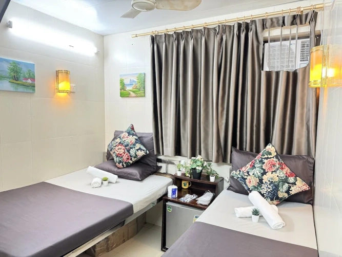 Standard Triple room