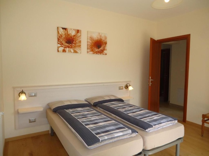 4 Bedrooms Cottage