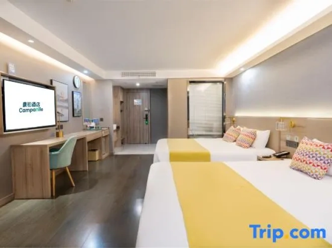 Deluxe Twin Family room