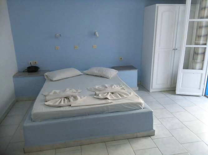 Stratos Studios & Apartments