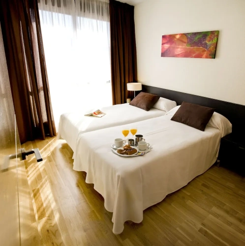 2 Bedrooms Quadruple Apartment