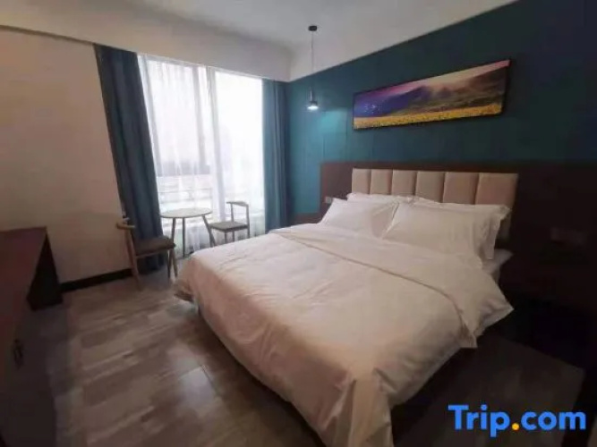 Yijia Hotel