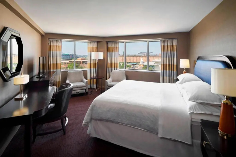 Sheraton Inner Harbor Hotel