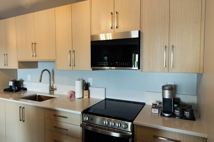 1 Bedroom Quadruple Family Suite with lake view