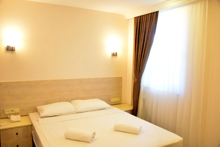 Dream Town Hotel & Restaurant
