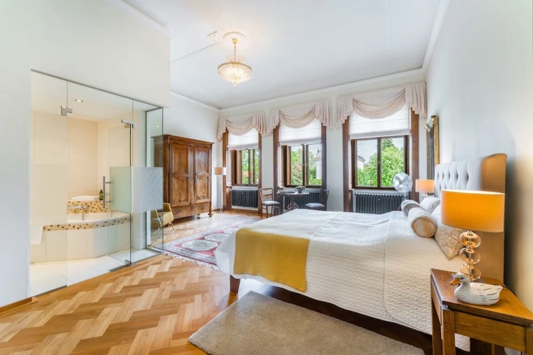 Deluxe Double room with courtyard view