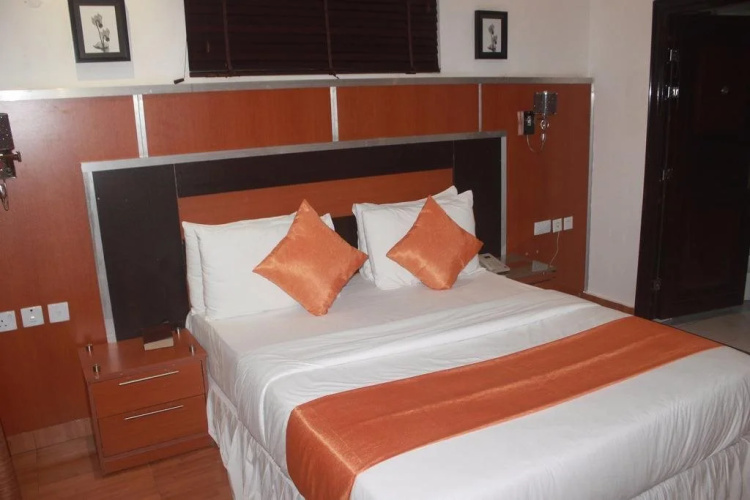 Meros Villa