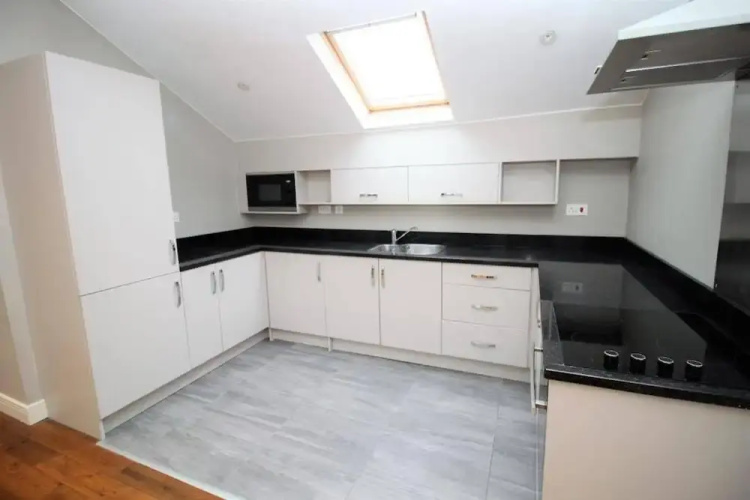 Sheffield City Retreat - Modern Apartment