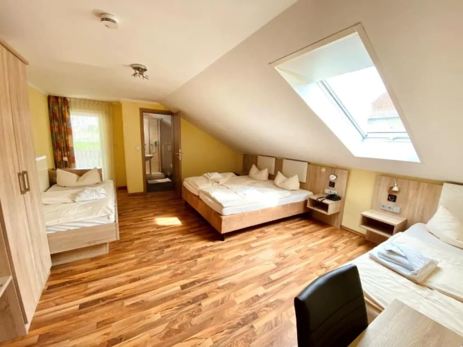 Standard Quadruple room