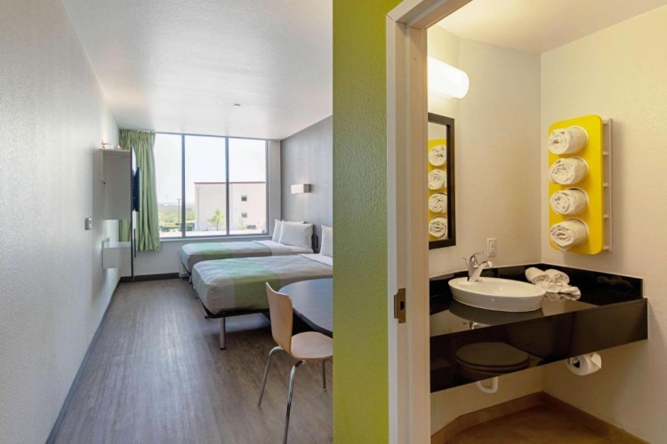 Deluxe Quadruple room