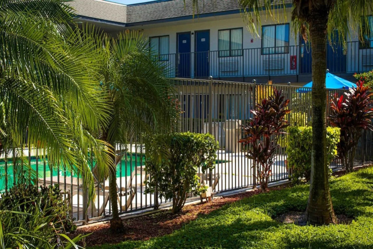 Motel 6 Lantana photo 15