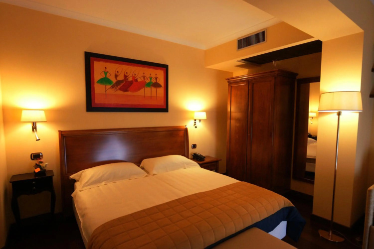 Bräm Hotel