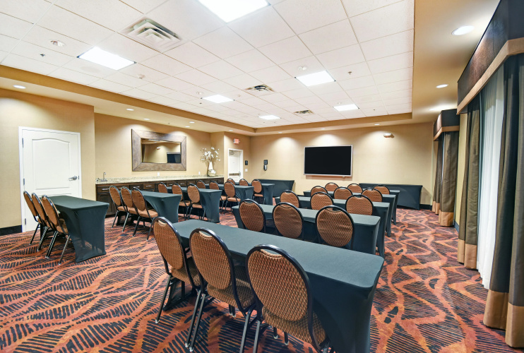 Hampton Inn & Suites Milwaukee/Franklin photo 18