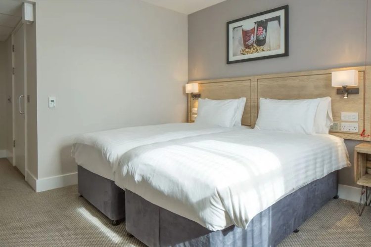 Paisley Pear, Brackley by Marston's Inns