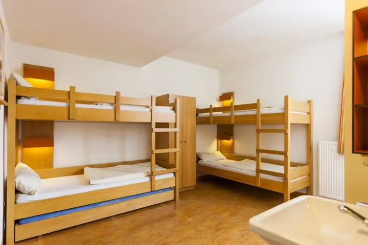 DJH Garmisch- Partenkirchen - Hostel