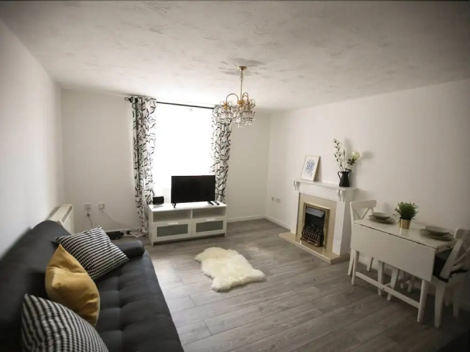 Lakeside Crystal Apartment
