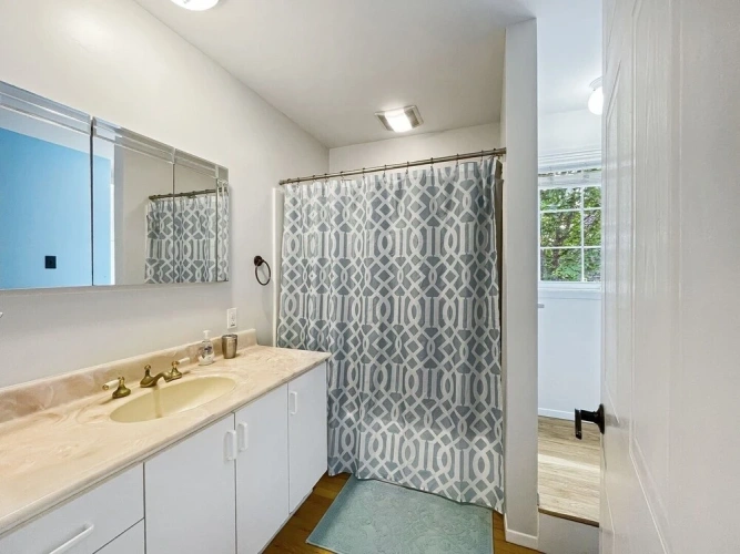 3 Bedrooms Cottage