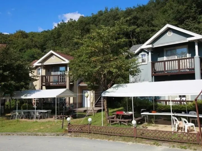 Dongji Art House