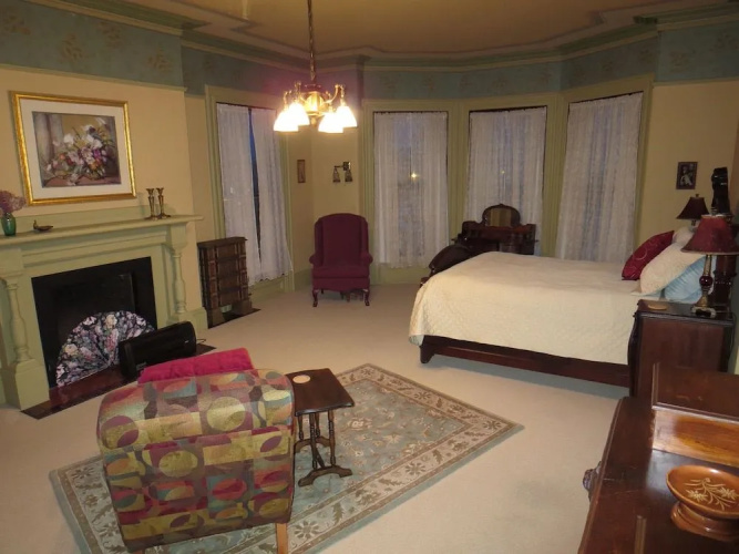 The Lady Mary Inn