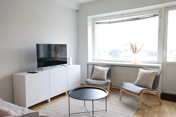 2ndhomes 102m2 3BR Apartment w Balcony
