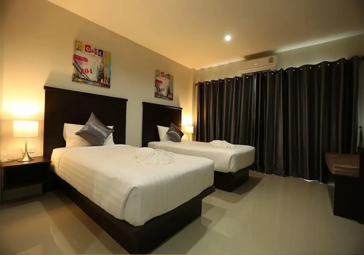 Standard Twin room with balcony