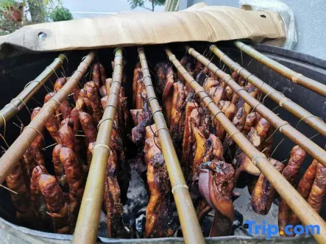 Libo Buyi Inn