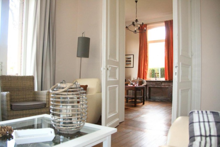 5 Bedrooms Cottage