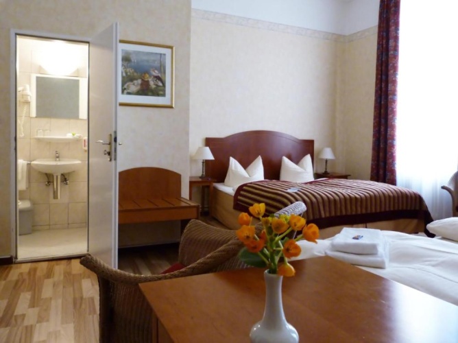 Standard Quadruple room