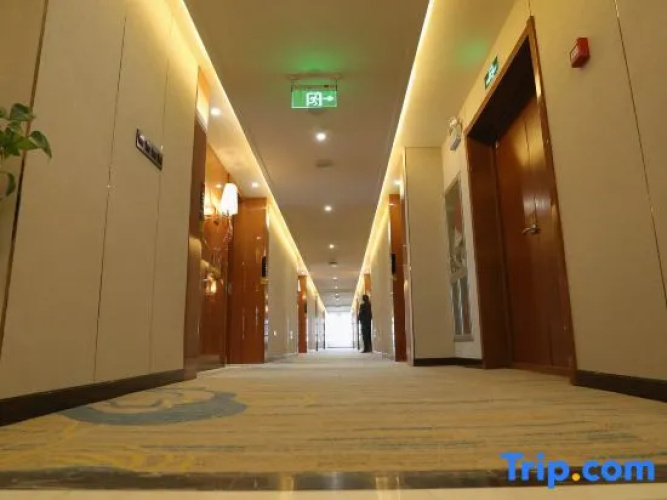 Wuwei Business Hotel