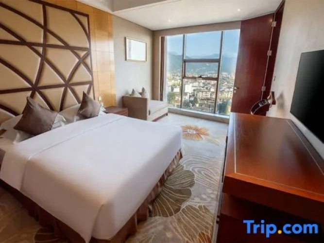 Double Suite with mountain view