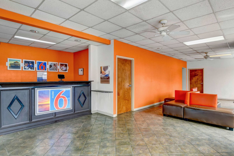 Motel 6 Calhoun, GA