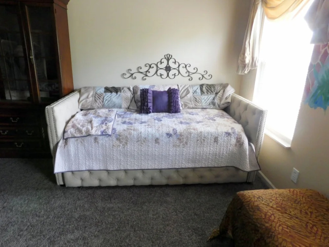 Evonne's Sharing House