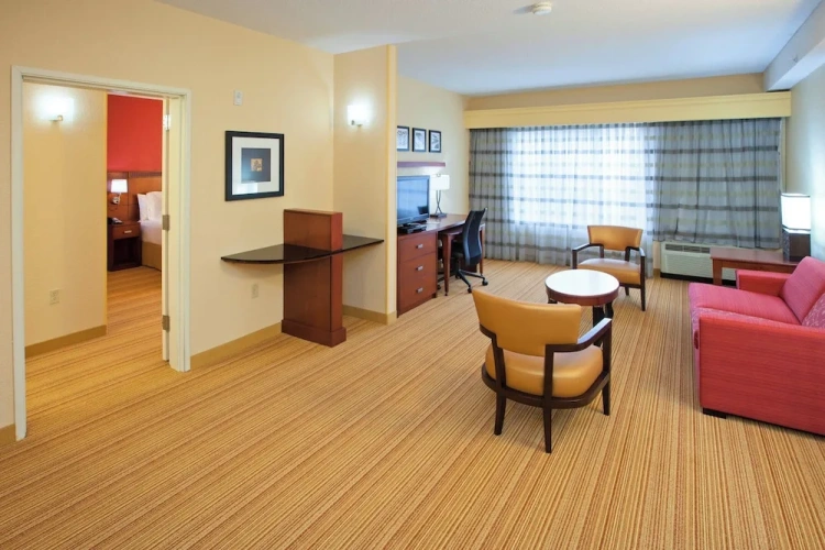 1 Bedroom Suite